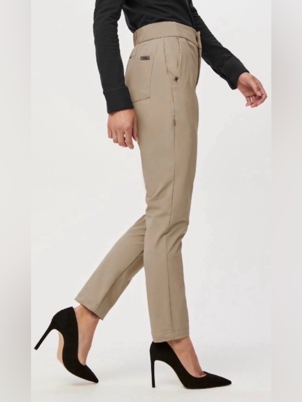 NWT FIGS Scrub Skinny/Slim Trousers In Tan - Picture 2 of 10